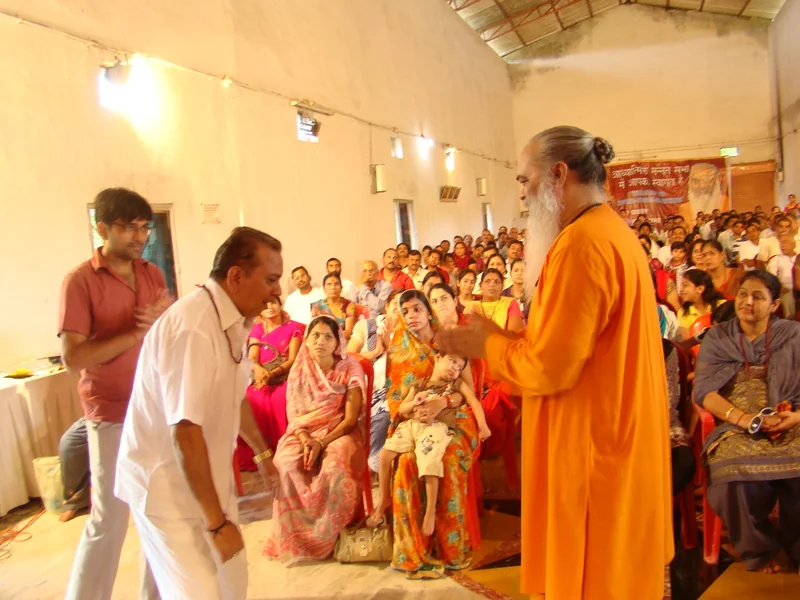 Devotees gathering at Barkhedi Abdulla